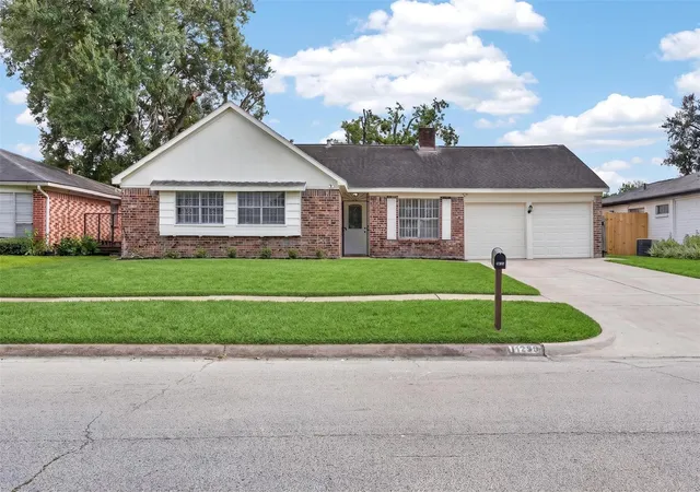1st image of 11239 Carvel Ln, Houston, TX 77072 | MLS# 71124278