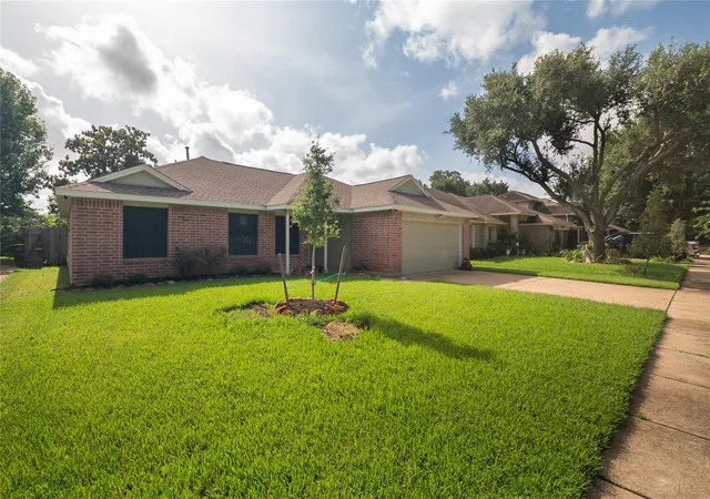 Photo 2 of Sale Pending at 6126 Nancet Dr, Houston, TX 77041 | MLS# 96193143 | Listing updated on 2026-09-01