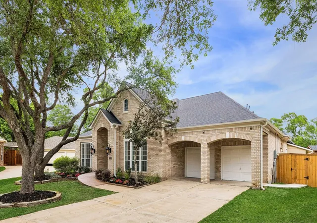 2nd image of 7503 Northwoods Dr, Sugar Land, TX 77479 | MLS# 26093286