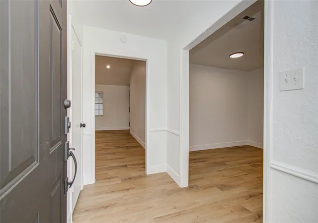 4th image of 12102 Monticeto Ln, Meadows Place, TX 77477 | MLS# 82853787