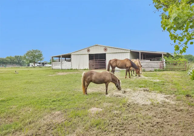 Photo 2 of Land for sale at 28136 Old Hwy 105 W, Montgomery, TX 77316 | MLS# 72068709 | Listing updated on 2026-09-15