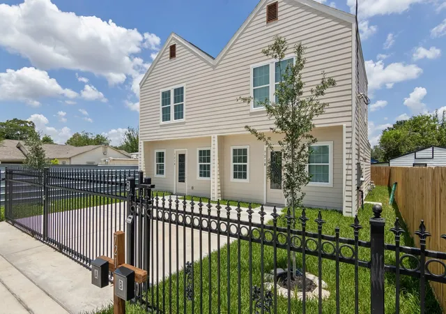 Photo 1 of Multi family home for sale at 721 Doverside St, Houston, TX 77022 | MLS# 20555113 | Listing updated on 2026-07-09
