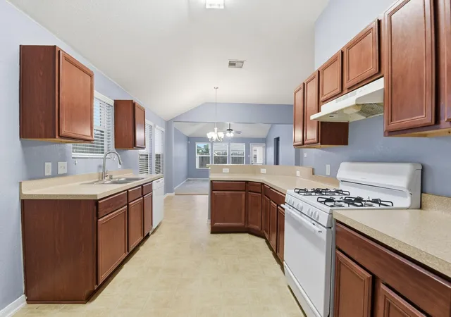 3rd image of 16763 N Blue Jay Ln N, Conroe, TX 77385 | MLS# 9528399