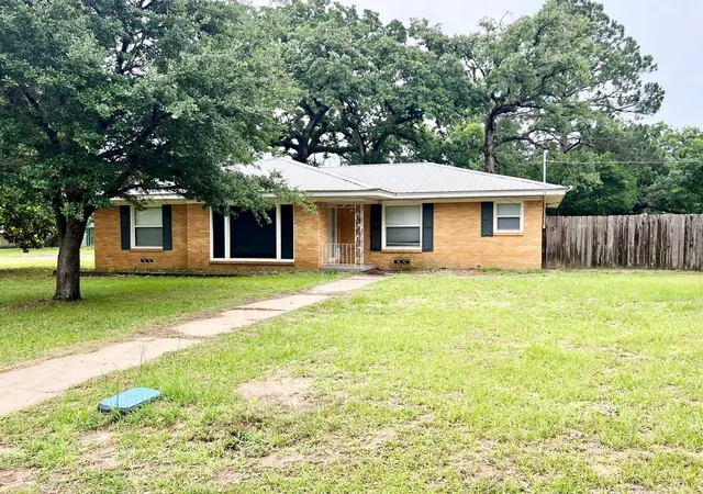 Homes for sale in Grapeland, TX | 407 Myrtle Street, Grapeland, TX 75844 | MLS# 85602187