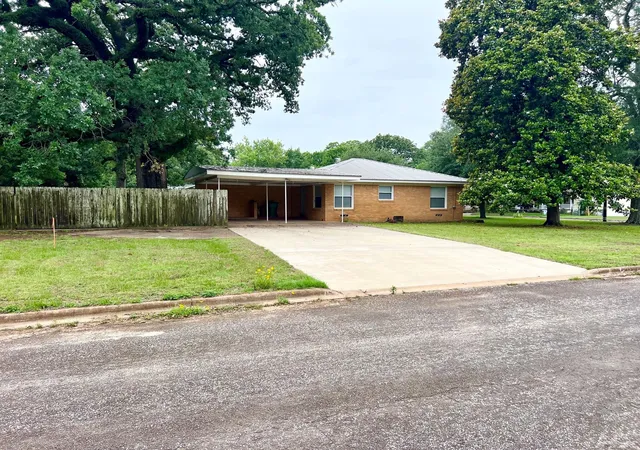 Homes for sale in Grapeland, TX | 407 Myrtle Street, Grapeland, TX 75844 | MLS# 85602187