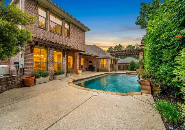 2nd image of 28331 Hollow Springs Ln, Spring, TX 77386 | MLS# 77753288