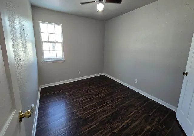 Photo 3 of Townhouse for sale at 11807 Algonquin Dr, Houston, TX 77089 | MLS# 75509767 | Listing updated on 2026-09-16