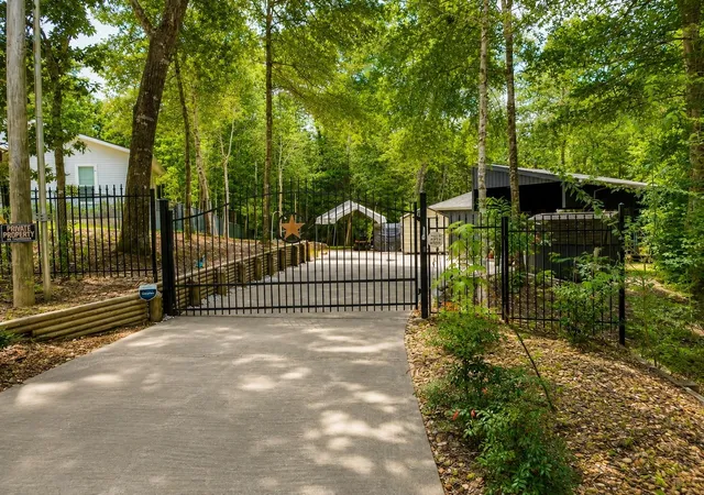 2nd image of 236 W Peterson Loop, Livingston, TX 77351 | MLS# 57780529
