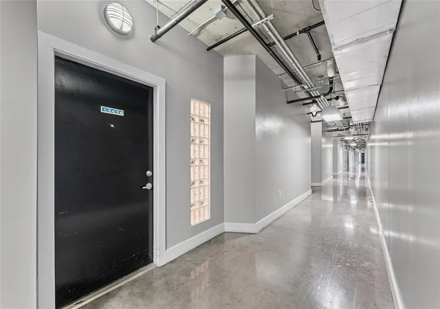 2nd image of 2000 Bagby St #11416, Houston, TX 77002 | MLS# 67615765