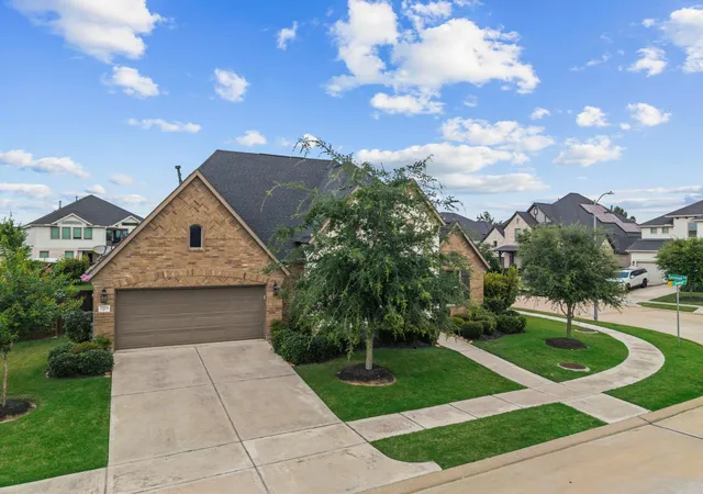 Photo 3 of Single family home for sale at 7004 S Savannah Run, Katy, TX 77493 | MLS# 10592393 | Listing updated on 2026-09-12