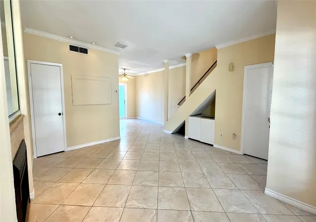 4th image of 11710 Southlake Dr #16, Houston, TX 77077 | MLS# 42144778