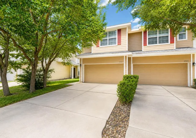 3rd image of 17519 Bering Bridge Ln, Humble, TX 77346 | MLS# 49650897