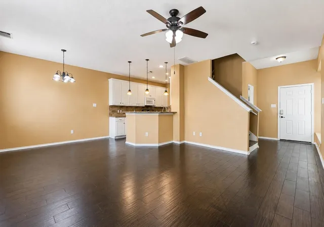 4th image of 17519 Bering Bridge Ln, Humble, TX 77346 | MLS# 49650897