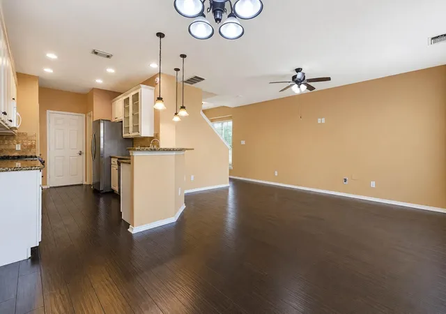 5th image of 17519 Bering Bridge Ln, Humble, TX 77346 | MLS# 49650897