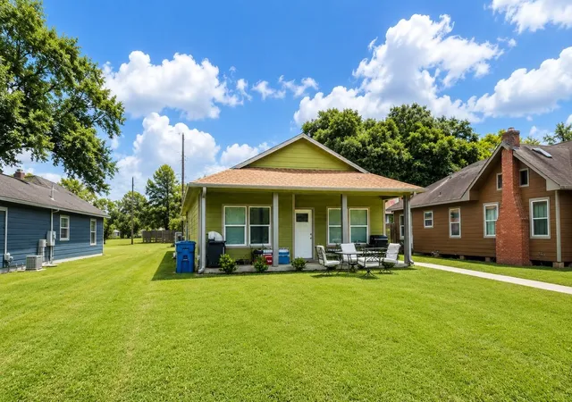 Homes for sale in Hempstead, TX | 1020 10Th St, Hempstead, TX 77445 | MLS# 94231947