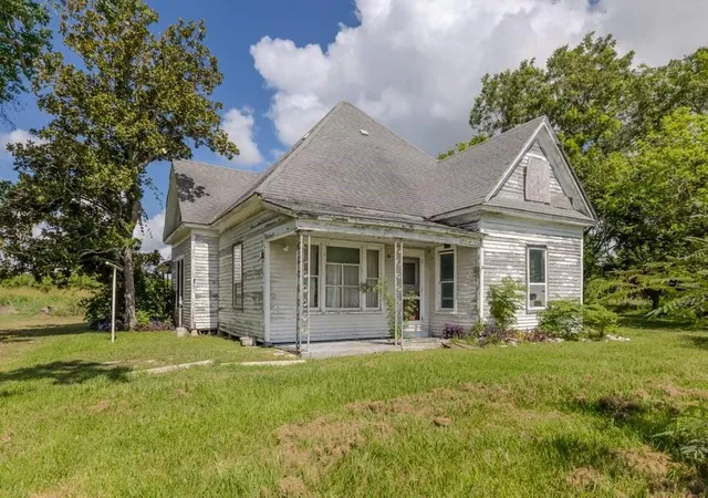 2nd image of 23378 State Hwy 35 S, Palacios, TX 77465 | MLS# 10320098