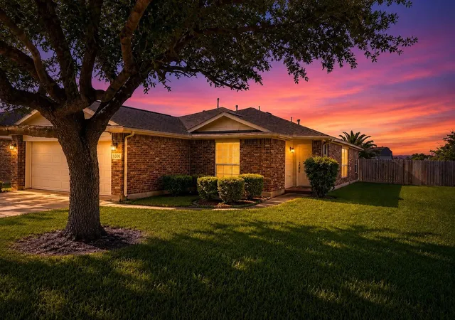1st image of 110 Rodeo Dr, Manvel, TX 77578 | MLS# 45714451