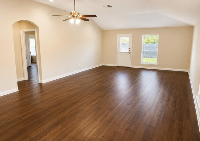 5th image of 110 Rodeo Dr, Manvel, TX 77578 | MLS# 45714451