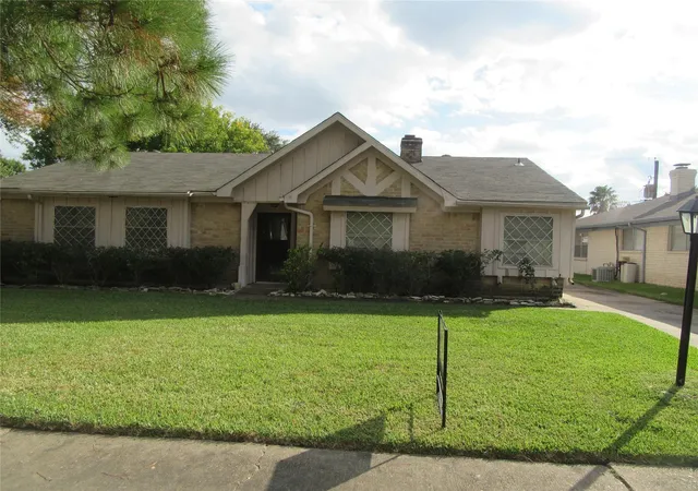 2nd image of 12215 Pompano Ln, Houston, TX 77072 | MLS# 15775876