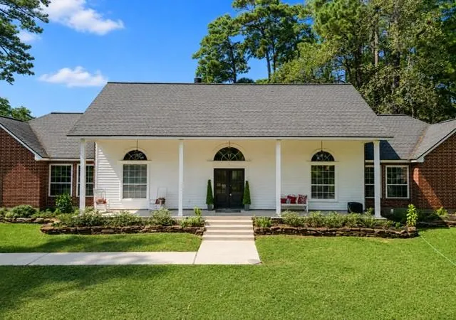 Photo 3 of Single family home for sale at 14131 Lakepoint Dr, Willis, TX 77318 | MLS# 62788658 | Listing updated on 2026-09-17