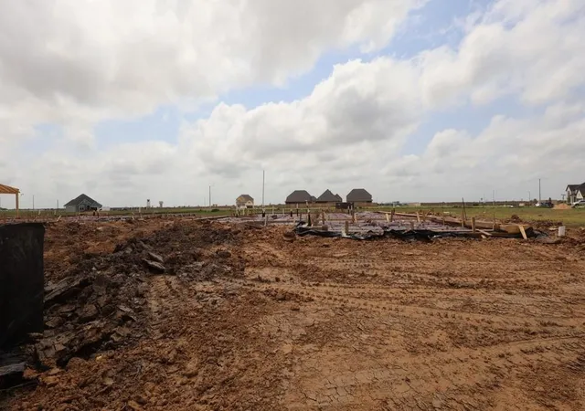 Photo 4 of Sale Pending at 4725 Shelby Shore Dr, Texas City, TX 77591 | MLS# 93463592 | Listing updated on 2026-09-11