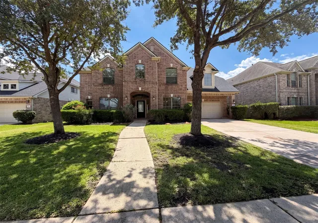 Photo 1 of Single family home for sale at 15822 Maple Shrs Dr, Houston, TX 77044 | MLS# 17628836 | Listing updated on 2026-09-18