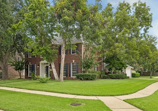 2nd image of 1019 Quiet Glen Ct, Sugar Land, TX 77479 | MLS# 73029548