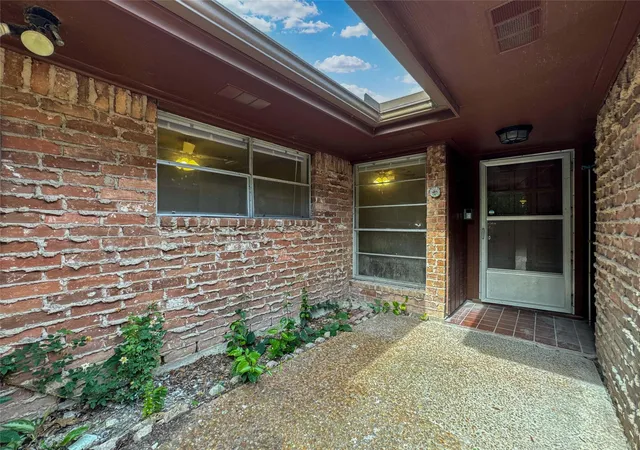 Photo 3 of Sale Pending at 4208 Pine Shadows St, Dickinson, TX 77539 | MLS# 53077425 | Listing updated on 2026-09-26