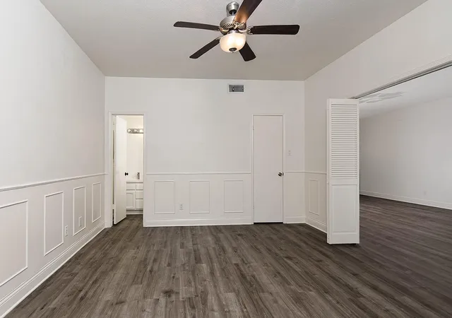 Listing Photo 4 - Condo for sale in building located at 175 April Pt Dr N, Montgomery, TX 77356
