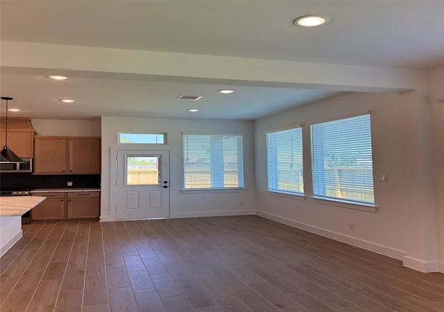 4th image of 9402 Autumn Vale Dr, Missouri City, TX 77459 | MLS# 81075957