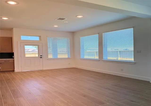 5th image of 9402 Autumn Vale Dr, Missouri City, TX 77459 | MLS# 81075957