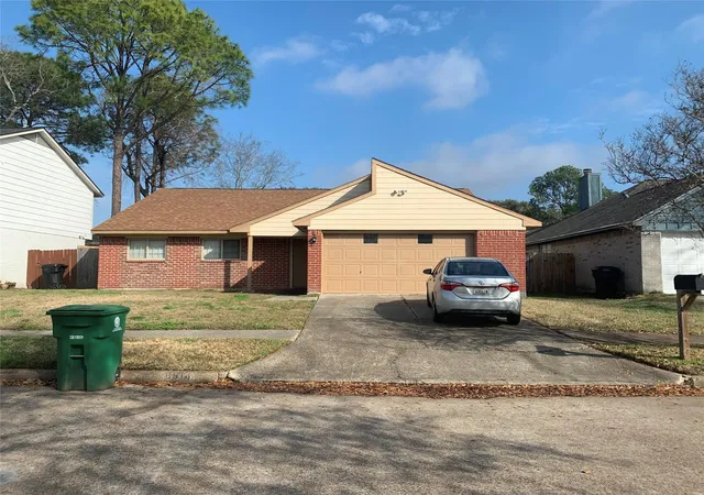 Photo 1 of Single family home for sale at 10514 Clear Cvs Ln, Houston, TX 77041 | MLS# 50246113 | Listing updated on 2026-06-25