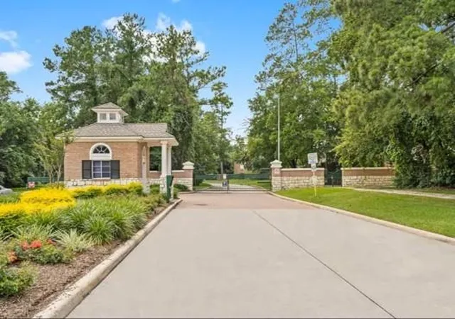 2nd image of 422 Spring Lakes Dr Ne, Spring, TX 77373 | MLS# 16225658