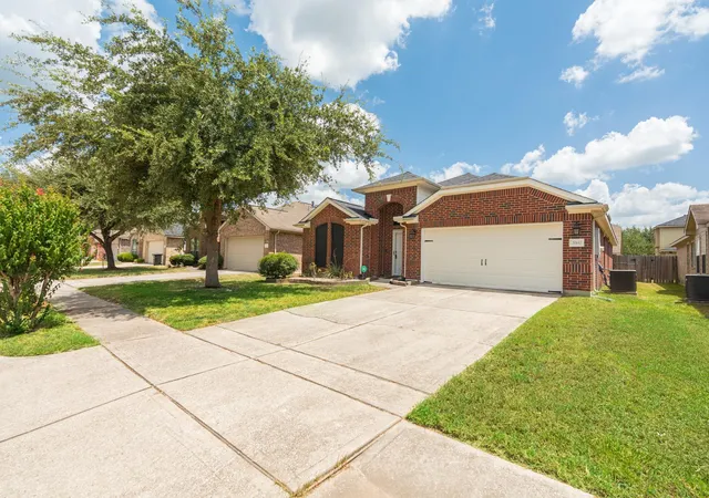 Photo 3 of Single family home for sale at 20410 Canton Trace St, Humble, TX 77338 | MLS# 32206175 | Listing updated on 2026-08-26