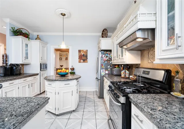 Photo 4 of Single family home for sale at 12446 Chalmette St, Houston, TX 77015 | MLS# 75895047 | Listing updated on 2026-09-02