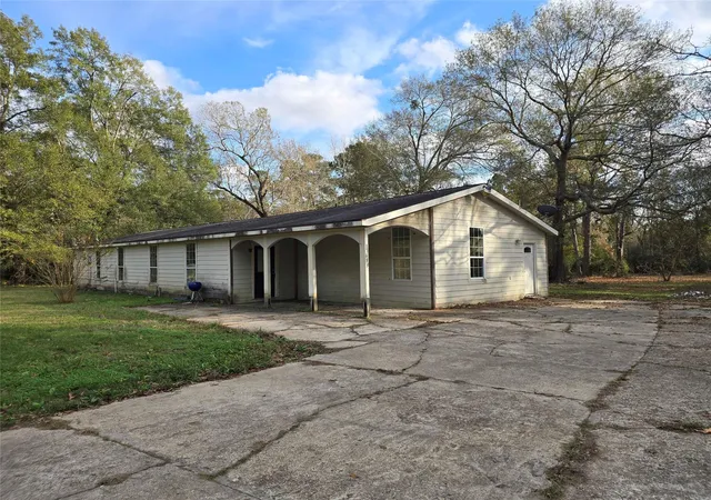 Photo 2 of Single family home for sale at 17693 Rhonda Ln, Montgomery, TX 77316 | MLS# 19125316 | Listing updated on 2026-08-05
