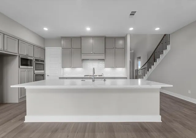Photo 2 of Single family home for sale at 2715 Crown Ridge Dr, Missouri City, TX 77459 | MLS# 40836580 | Listing updated on 2026-09-15