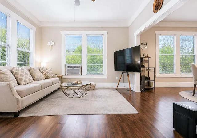 Photo 3 of Single family home for sale at 4019 Garrow St, Houston, TX 77003 | MLS# 61638972 | Listing updated on 2026-08-28