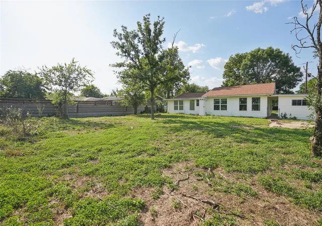 3rd image of 109 2Nd St, Center Point, TX 78010 | MLS# 77807746