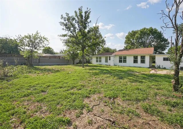 4th image of 109 2Nd St, Center Point, TX 78010 | MLS# 77807746