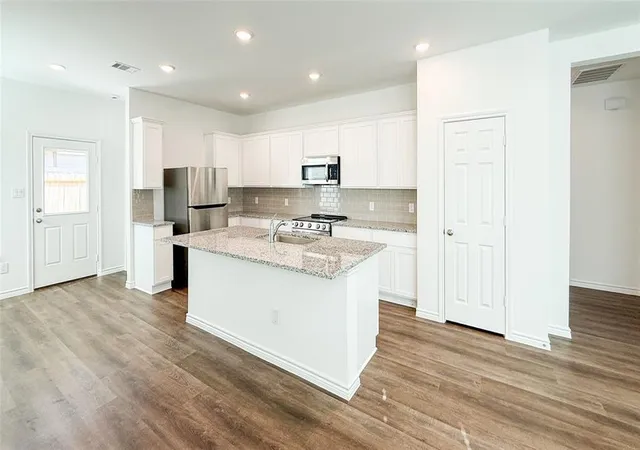 Photo 2 of Sale Pending at 821 Stoney Point Ln, Dayton, TX 77535 | MLS# 4637731 | Listing updated on 2026-08-07
