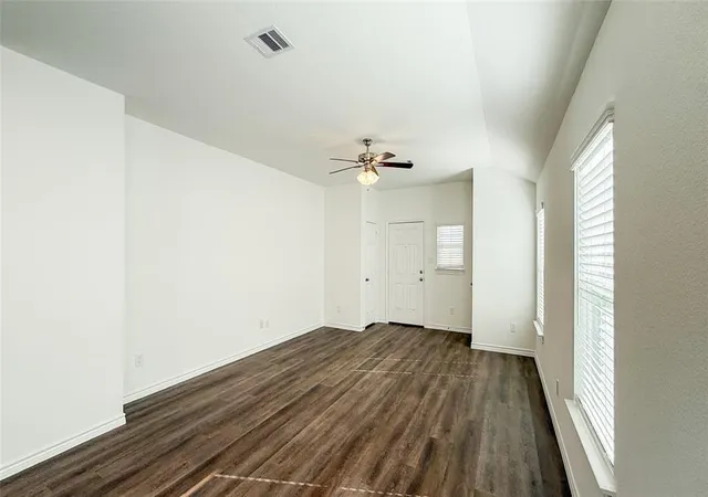 Photo 4 of Sale Pending at 821 Stoney Point Ln, Dayton, TX 77535 | MLS# 4637731 | Listing updated on 2026-08-07