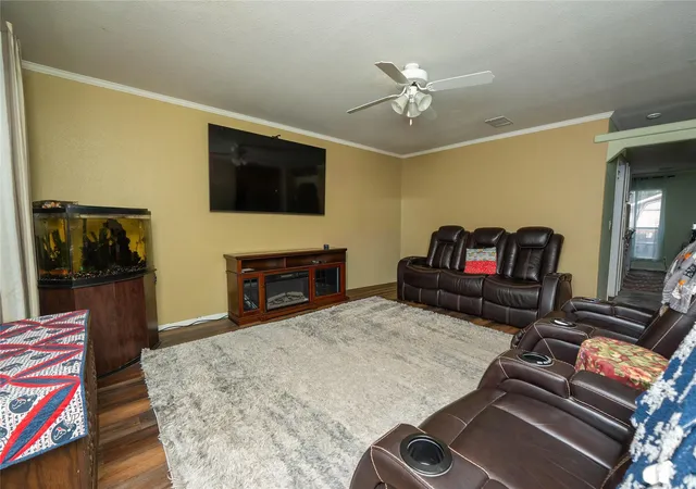 4th image of 10130 Summerberry Ln, Tomball, TX 77375 | MLS# 53850160