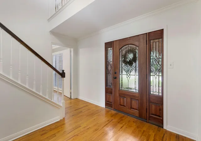 Photo 3 of Single family home for sale at 5619 Willow Walk St, Houston, TX 77069 | MLS# 73112686 | Listing updated on 2026-09-21