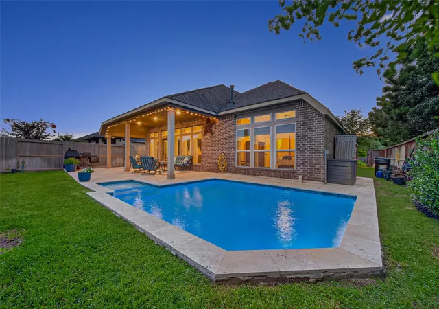 1st image of 27507 Kingsland Pl Ln, Fulshear, TX 77441 | MLS# 16948931