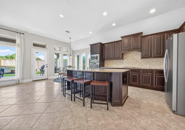 2nd image of 27507 Kingsland Pl Ln, Fulshear, TX 77441 | MLS# 16948931