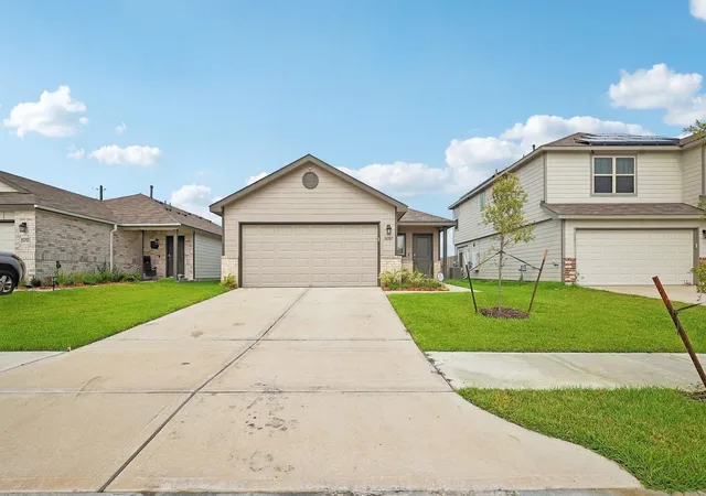 Photo 1 of Single family home for sale at 10707 Bird Of Paradise Ln, Houston, TX 77016 | MLS# 45229320 | Listing updated on 2026-08-31