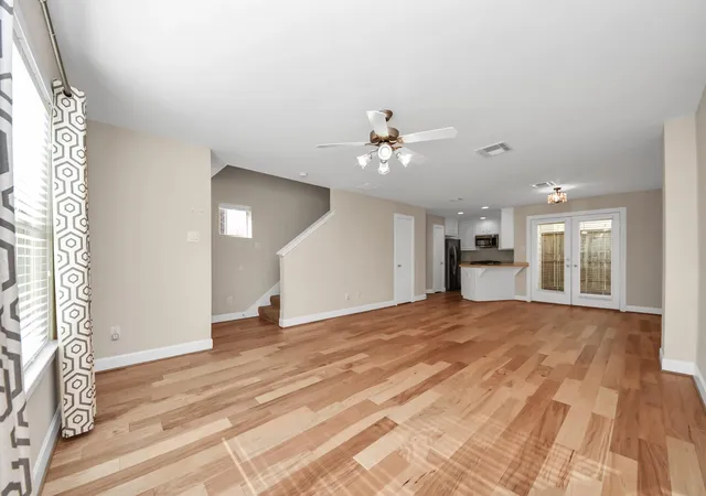 Photo 3 of Sale Pending at 5951 S Loop E #52, Houston, TX 77033 | MLS# 90179340 | Listing updated on 2026-09-19