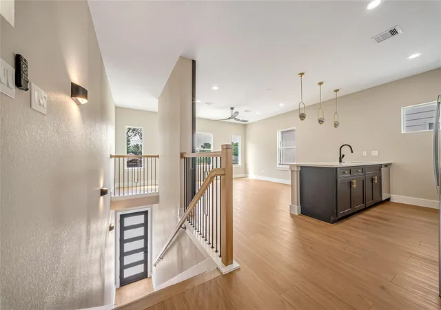 5th image of 966 & 968 South Ln #A/B, Houston, TX 77088 | MLS# 49366316