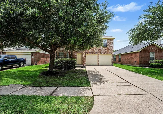 Photo 1 of Single family home for sale at 2611 Feather Green Trl, Fresno, TX 77545 | MLS# 34839888 | Listing updated on 2026-08-25